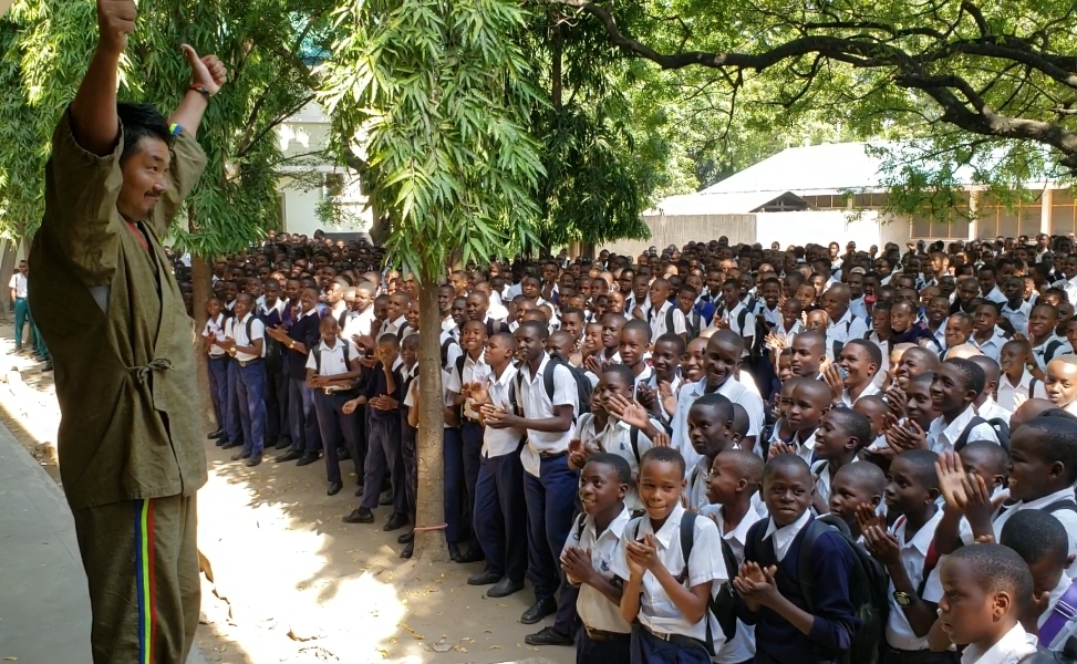 【アフリカでの挑戦】１２００人のタンザニアの子どもたちの前での渾身のスピーチ内容全文